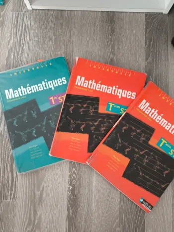 Lot livres scolaires ST2S