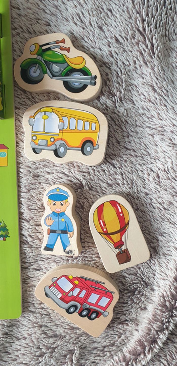 Jouet scene en bois - photo numéro 3