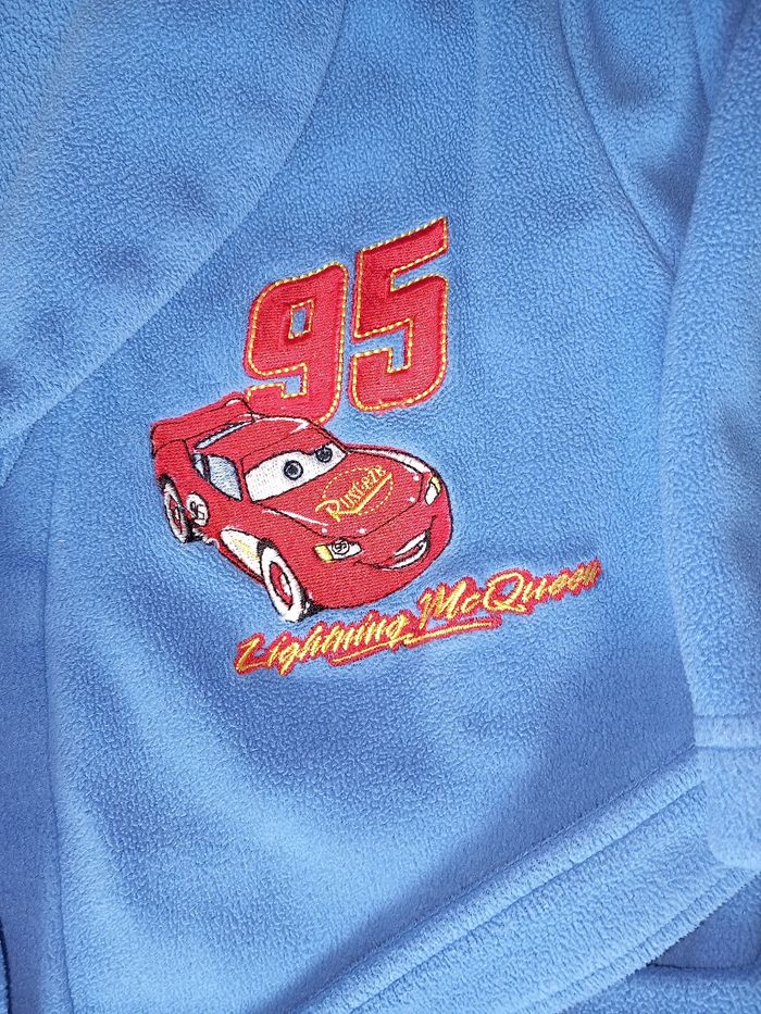 Peignoir cars TBE 92-98cm - photo numéro 2