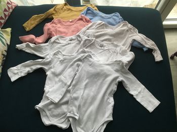 Lot 8  bodys manches longues 3 ans