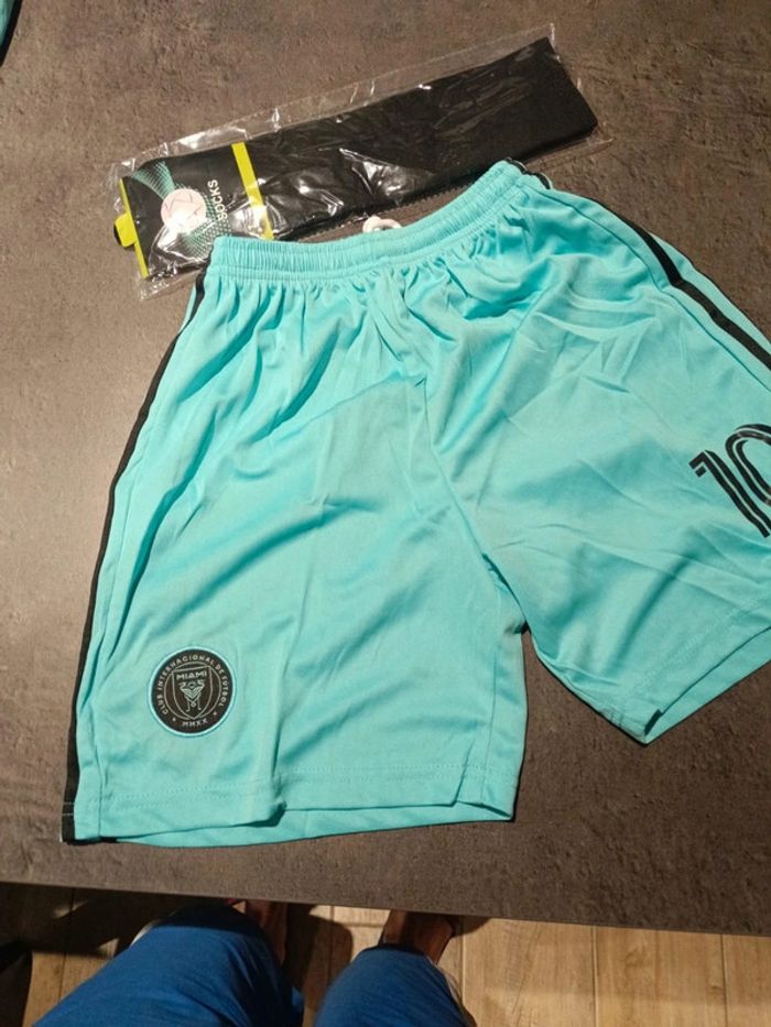 Tenue football Léo Messi Inter Miami bleu. T.30 - photo numéro 3