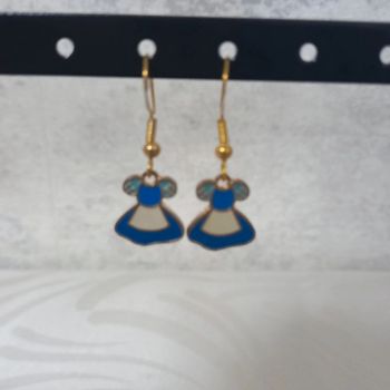 Boucle d'oreille alice aux pays des merveilles