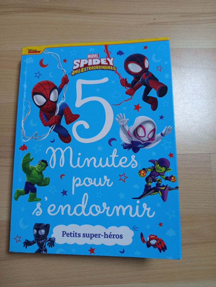 Livre enfant histoire spiderman