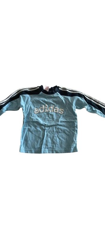 Pull bleu clair et bleu foncée