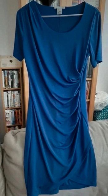 Robe bleue drapée