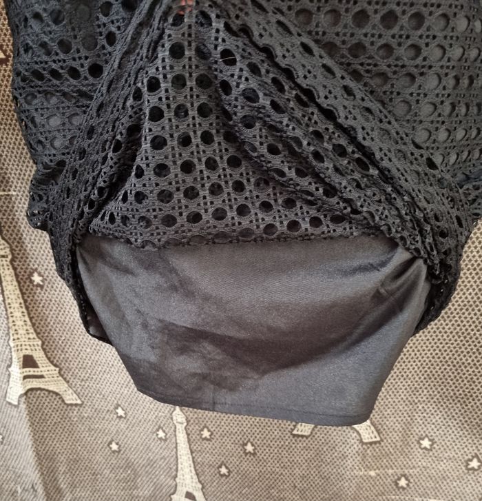 Robe noir ajouré taille M (In Vogue) neuve - photo numéro 3