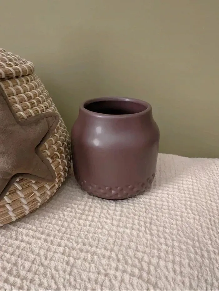 Joli petit vase en céramique, coloris prune - NEUF - photo numéro 3