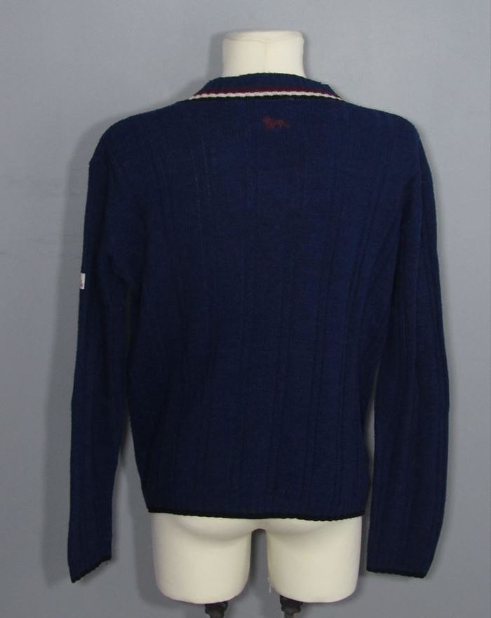 Pull Lonsdale London col V bleu, taille L adulte mixte. - photo numéro 2