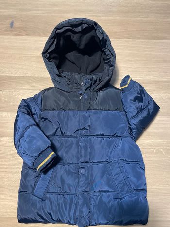 Doudoune longue bleue et noire à capuche dpam 24 mois