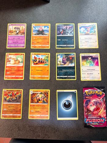 Pokémon – Booster Poing de Fusion ouvert (10 cartes)