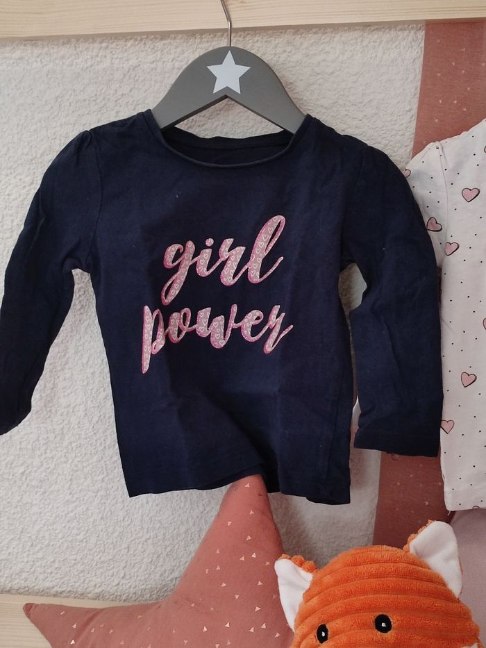 Lot de 2 tee-shirts manches longues - 86 cm - Très bon état - Primark - photo numéro 2