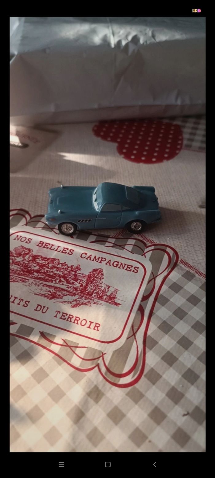 Voiture bleu - photo numéro 2