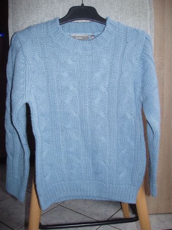 pull acrylique torsadé