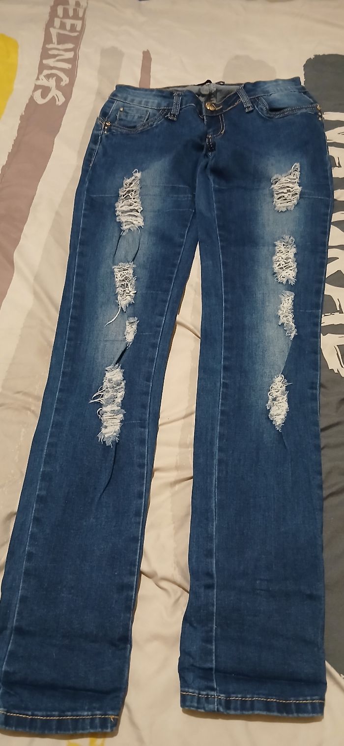 Jeans troué taille 38 - photo numéro 2