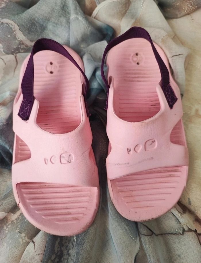 Claquettes piscine 25-26 - photo numéro 2