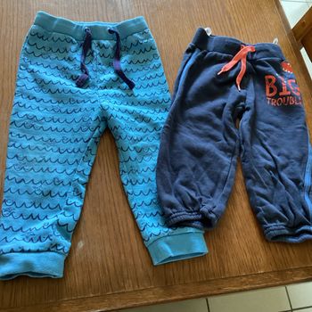 Lot de 2 pantalons 12/18mois