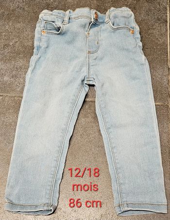 Jean bleu clair 12 / 18 mois, 86cm