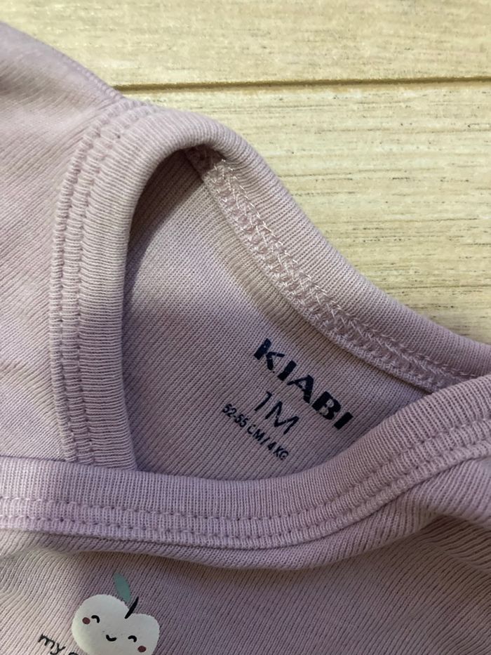 Lot pyjamas bodies 1mois - photo numéro 2