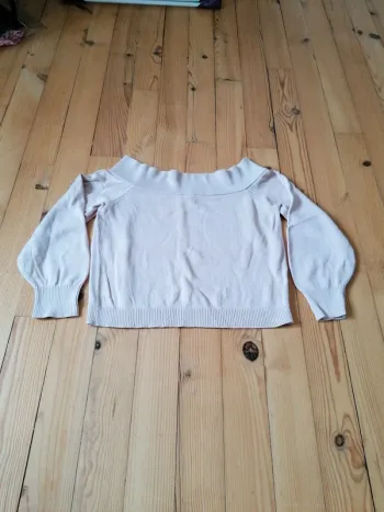 Pull rose pâle