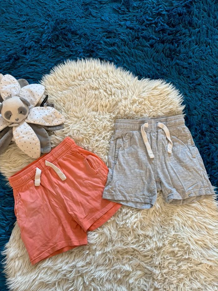 Lot de 2 short kiabi taille 3 ans