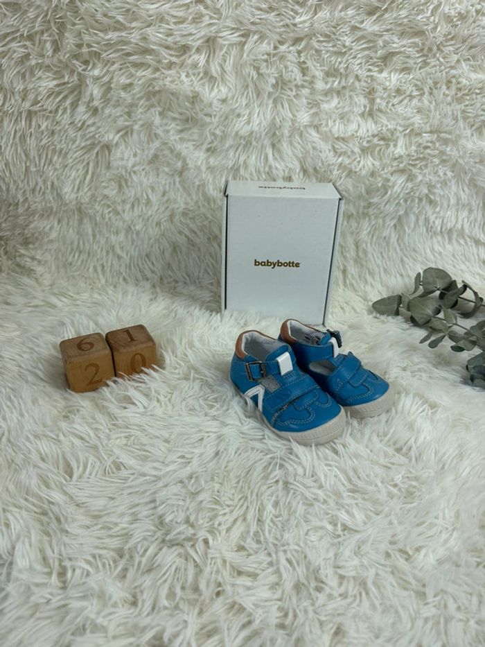 Paire de chaussures Babybotte taille 20