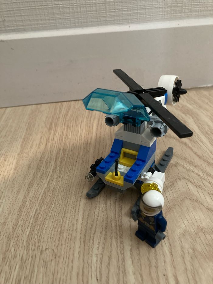 Hélicoptère police lego