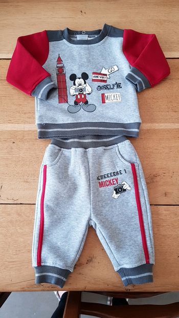 Sûrvetement disney mickey