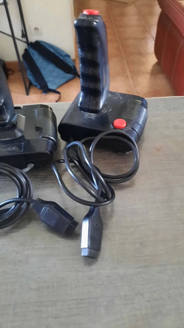 2 joystick megadrive - photo numéro 4