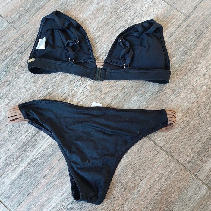Maillot de bain deux pièces noir et marron, plusieurs traces d'usures  - Taille 38 Banana Moon - photo numéro 2