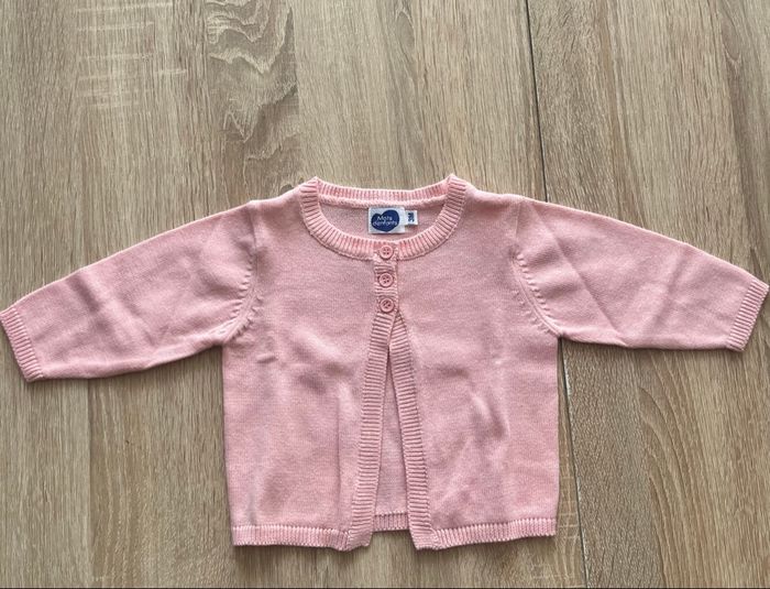 Lot 4 brassières taille 3 mois - photo numéro 3