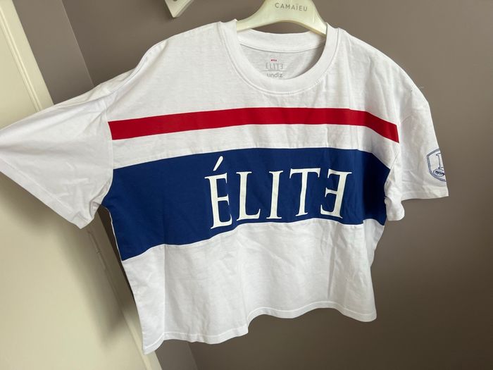 Lot d’un sweat à capuche et d’un t-shirt Élite Netflix - Undiz - photo numéro 6