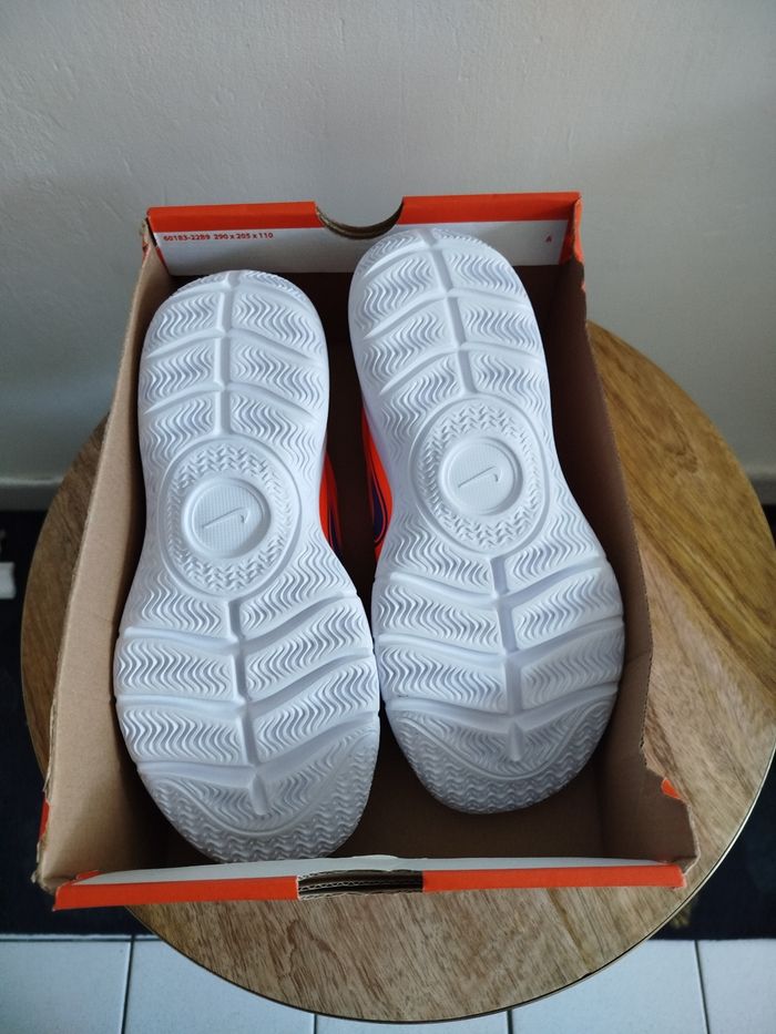 Baskets T 38,5 - photo numéro 8