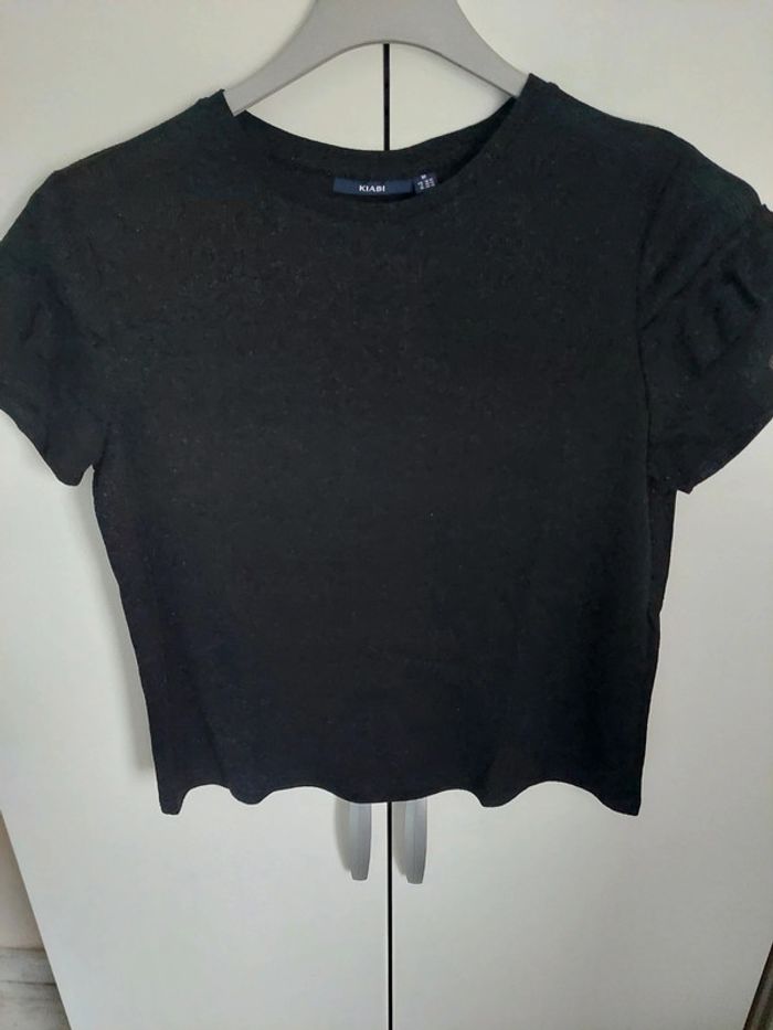 T-shirt noir brillant