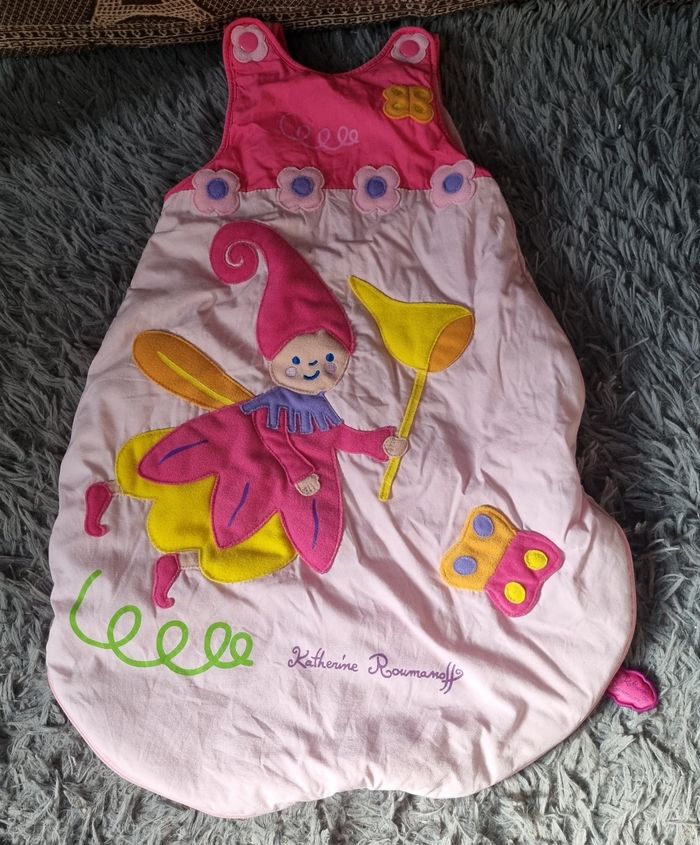 Gigoteuse rose avec fée