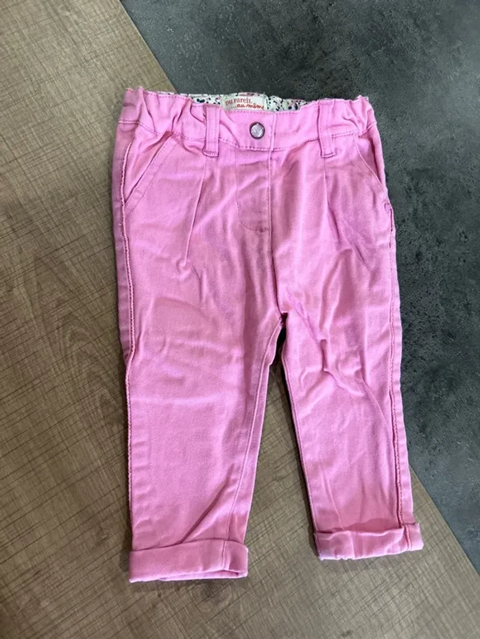 Pantalon bébé fille, du pareil au même 9 mois