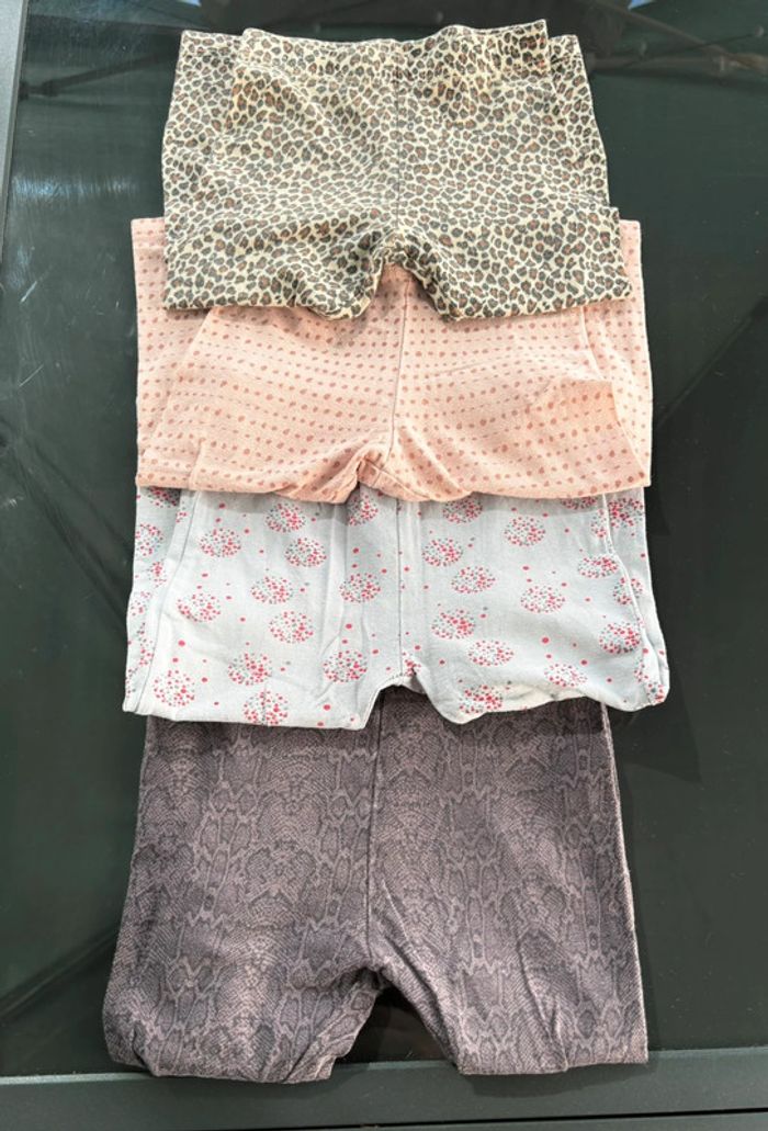 Lot de 4 leggings / Taille 24 mois