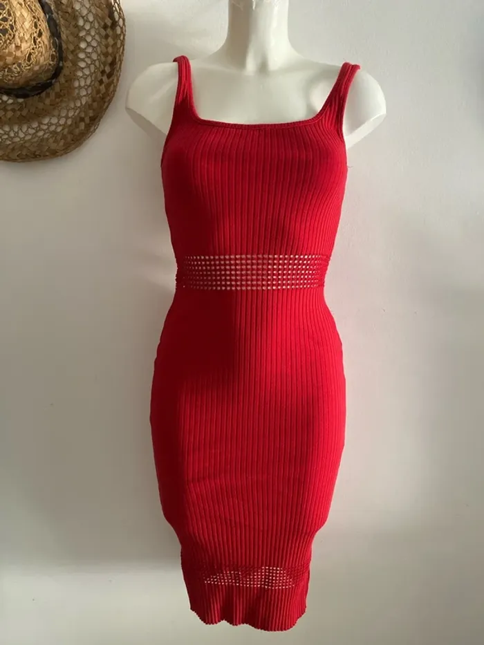 Robe rouge longue moulante Zara