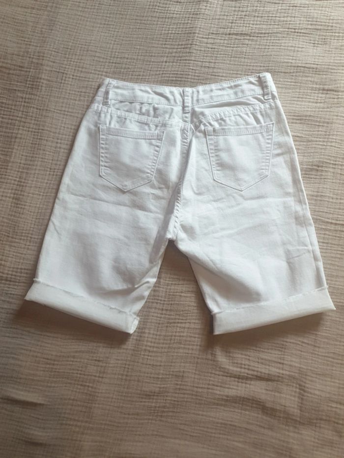 Short blanc tissu léger