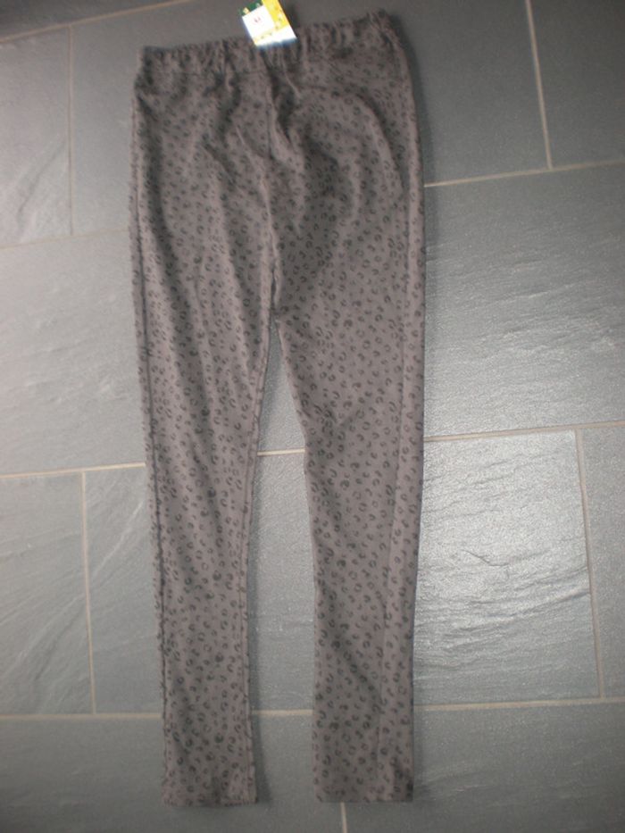 Pantalon legging fille 14 ans neuf motif léopard