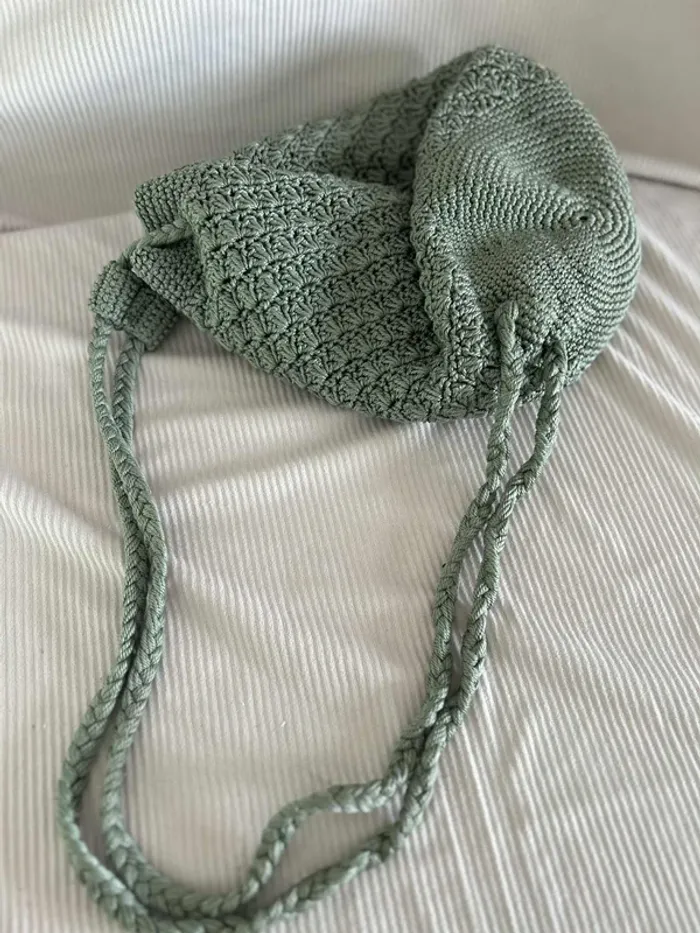 Sac à dos en crochet vert sauge - photo numéro 5