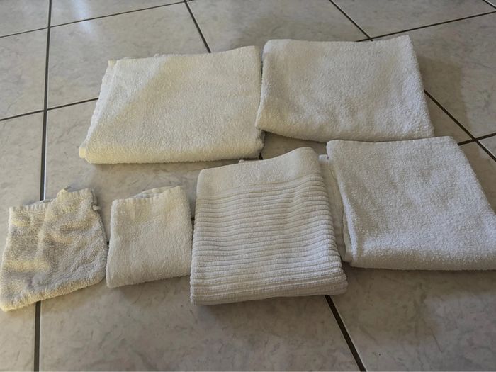 Lot parure de bain (2disponibles) plus cadeau lot torchons - photo numéro 2