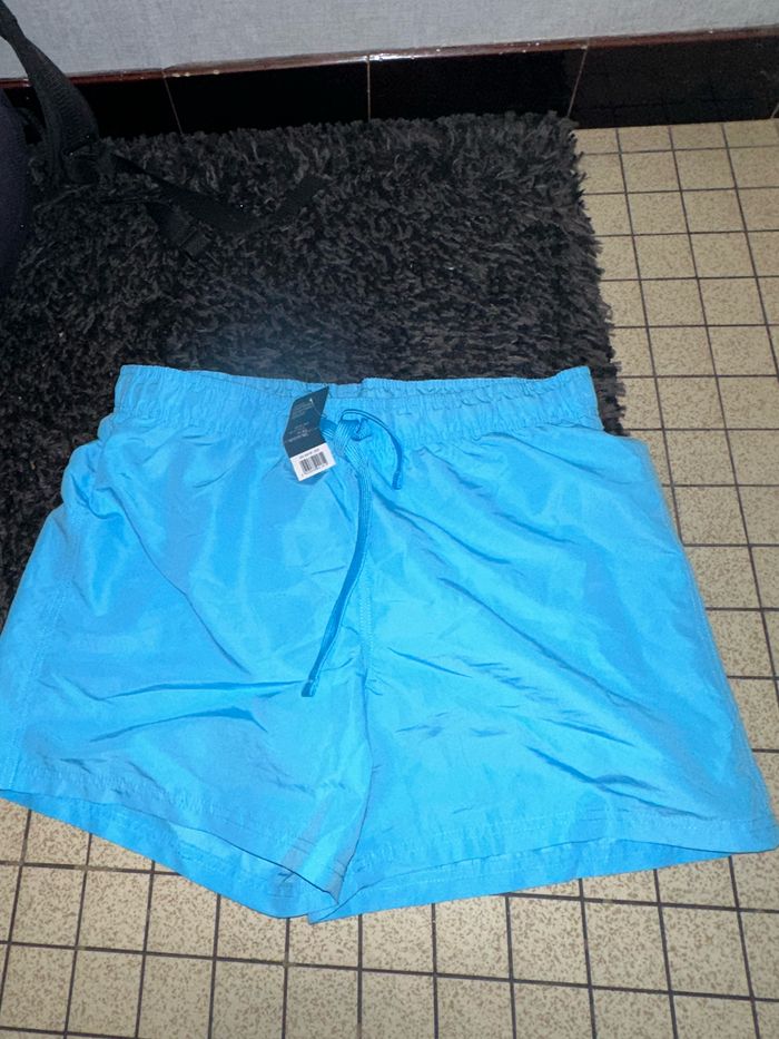 Short d’été neuf sous étiquette - photo numéro 2