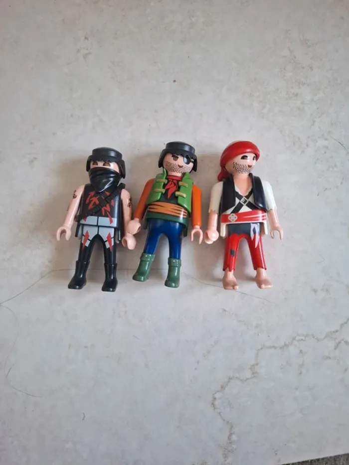 Lot de 3 personnages playmobile