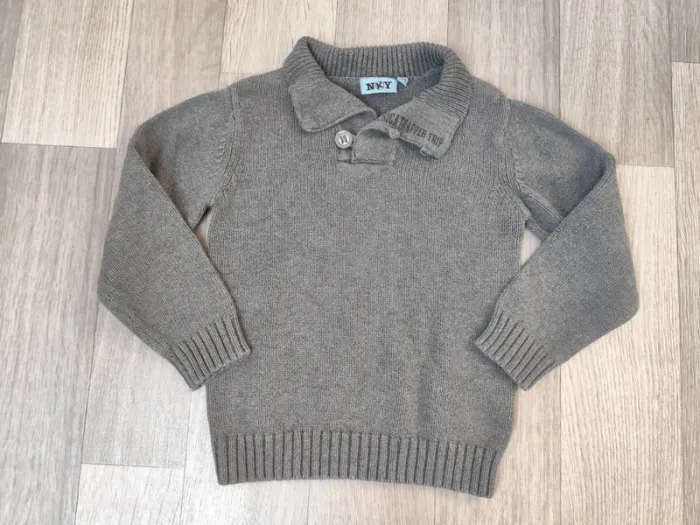 Pull gris NKY taille 6 ans