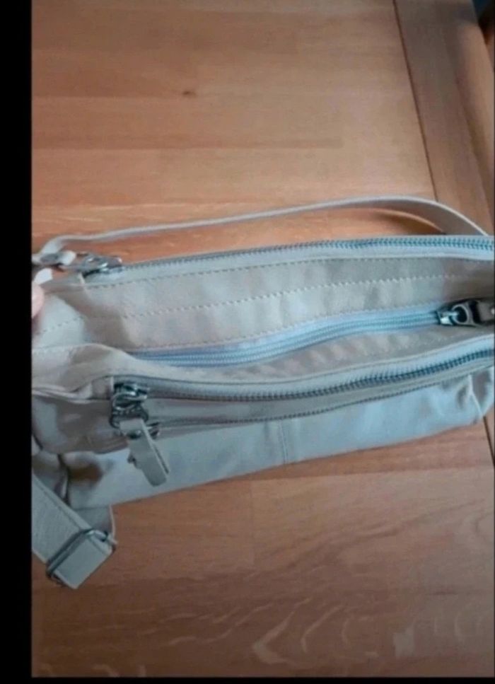 Sac à main neuf en cuir - photo numéro 8