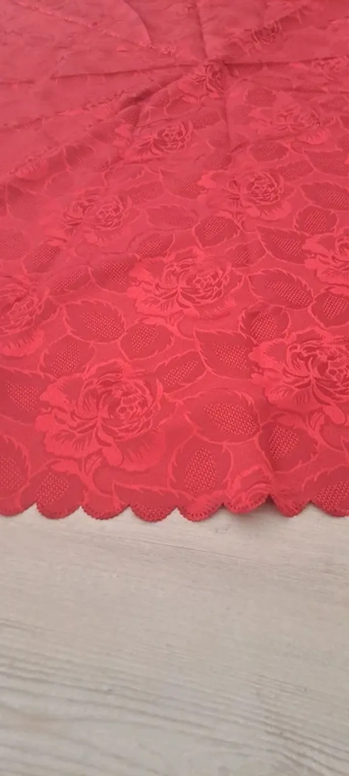 Nappe rouge - photo numéro 2