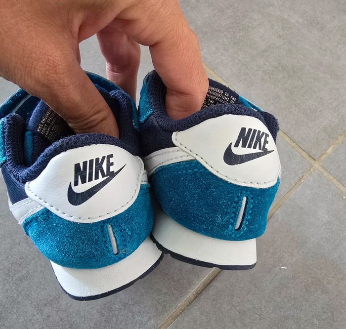 Basket nike bleu canard - photo numéro 2