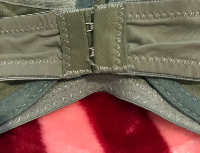 Soutien gorge vert à fleur - photo numéro 4