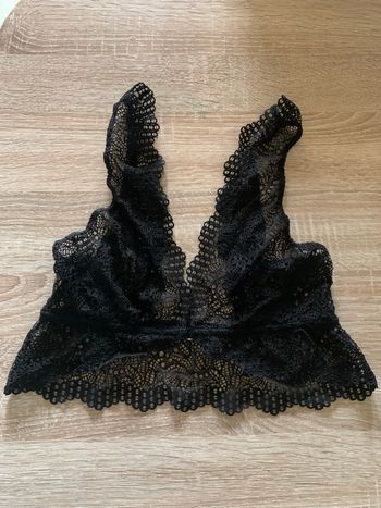 Brassière en dentelle taille 36