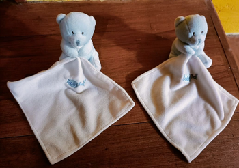 Doudous oursons bleus neufs